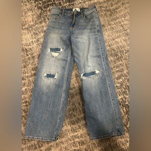 Abercrombie kids Girl’s Distressed Jeans Size 15/16 short
